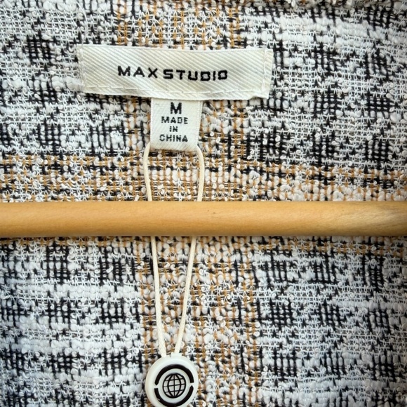 Max Studio Soft Blazer - Picture 6 of 12